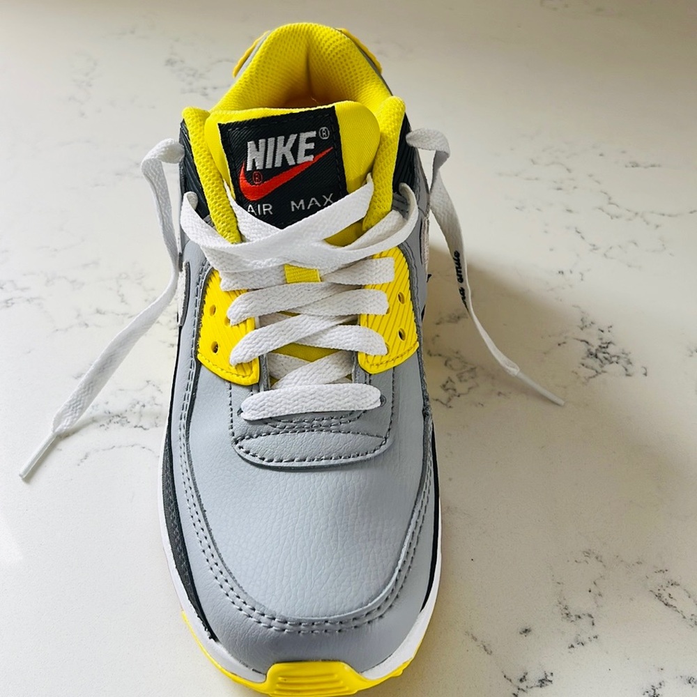 Nike Air Max 90 Smile Face 😃 - Picture 9 of 15